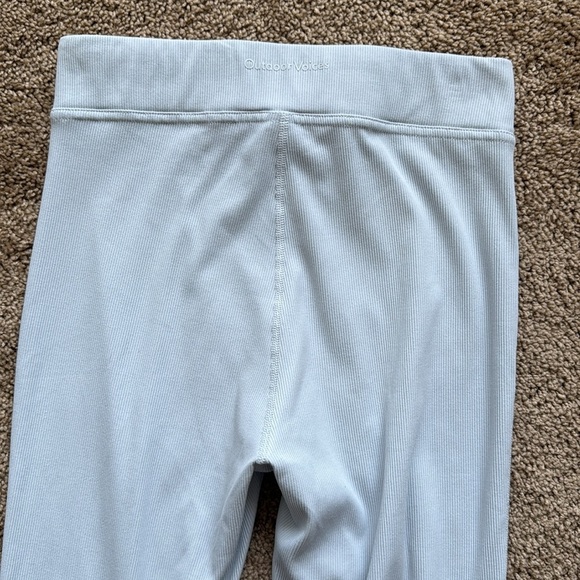 Outdoor Voices Superform Rib Kick Flare Leggings Pants in Jasmine - Picture 5 of 9